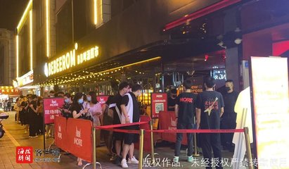 ?？诰瓢山制婢?點一杯“天使貓咪”即享“保鏢”護送上車？記者實地探訪